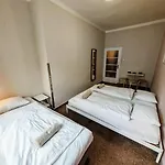 In Zizkov -301- شقة