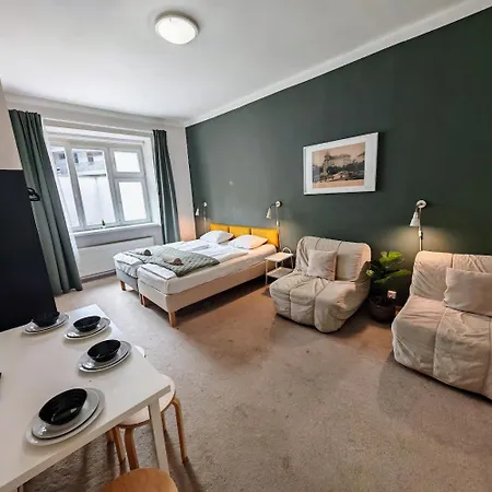 Apartment In Zizkov -301- Prague